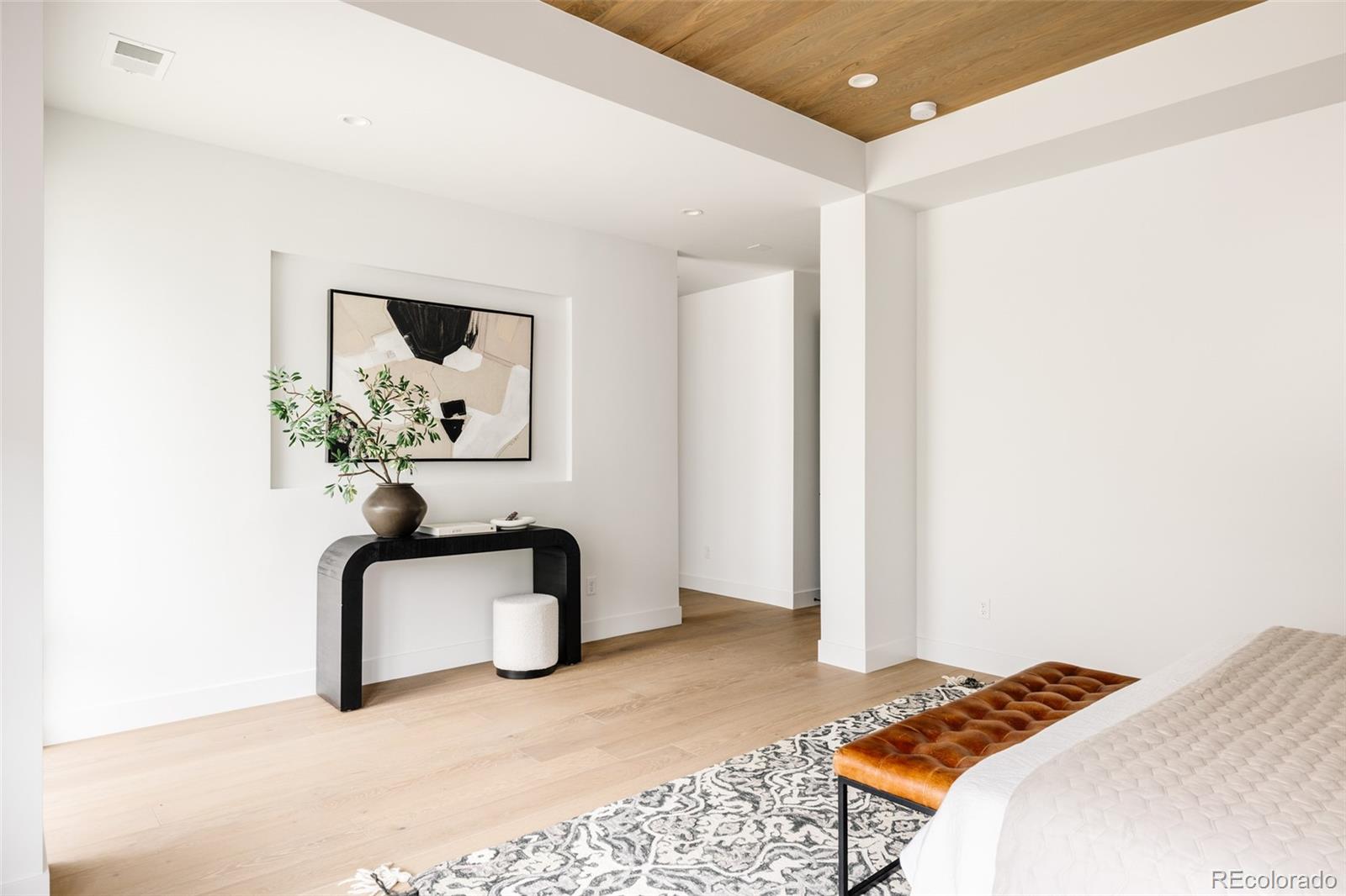 2435 S Josephine Street