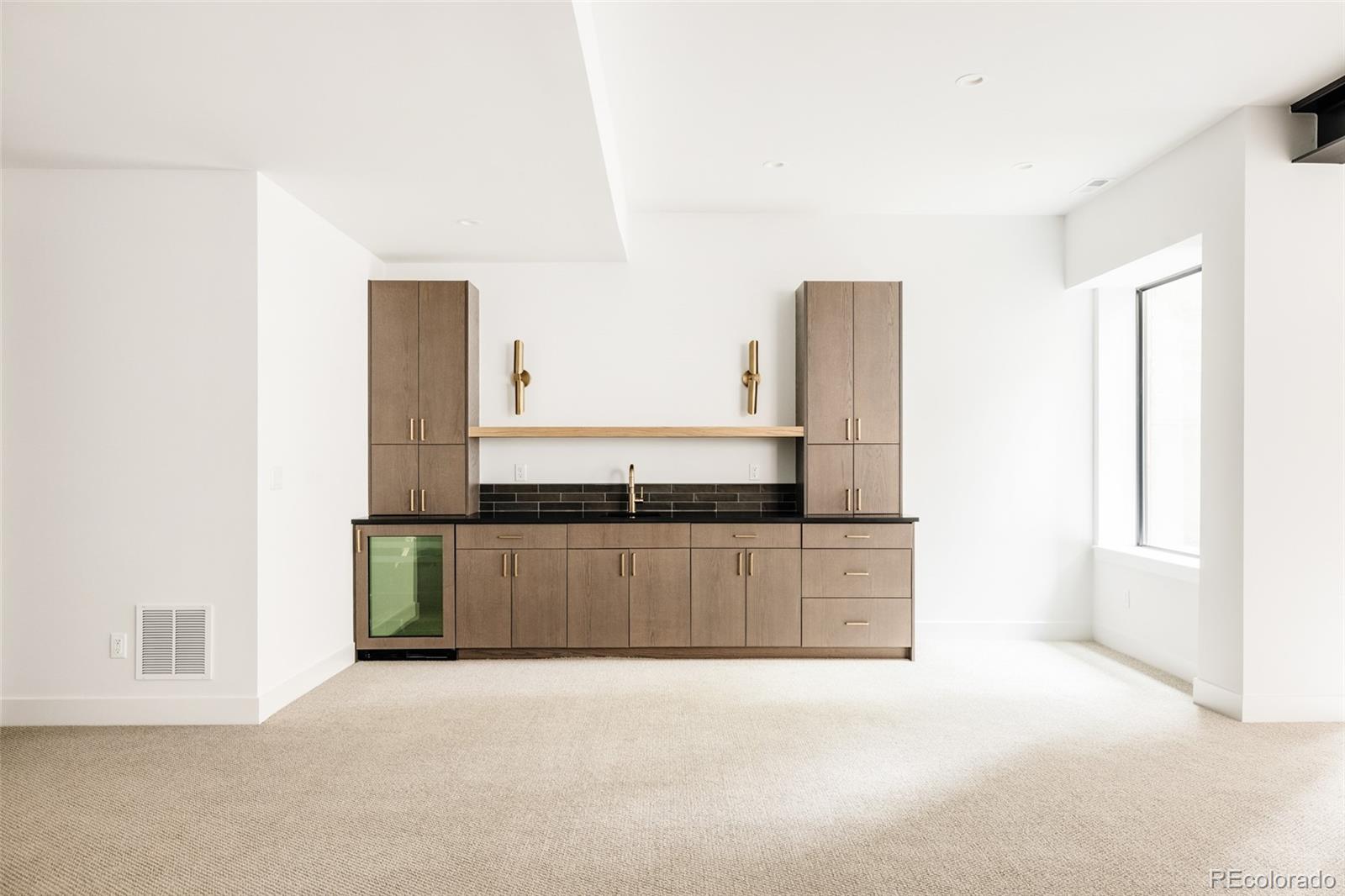 2435 S Josephine Street