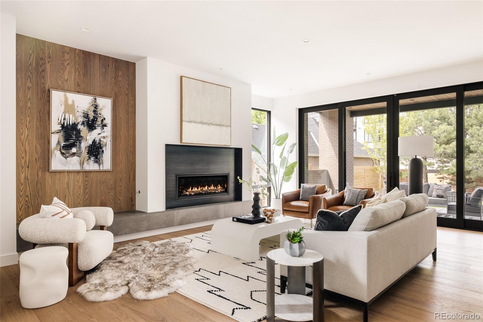 2435 S Josephine Street