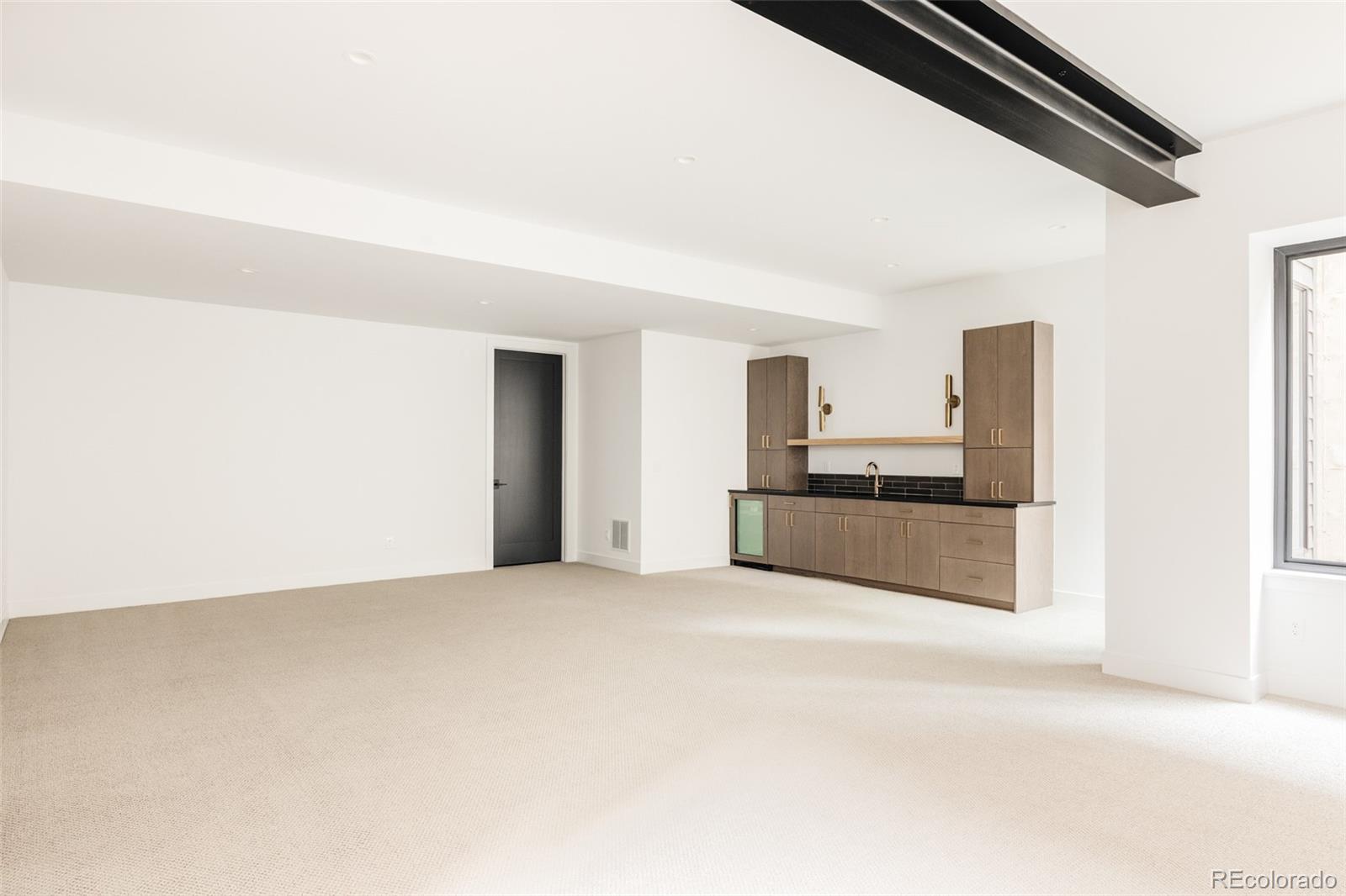 2435 S Josephine Street