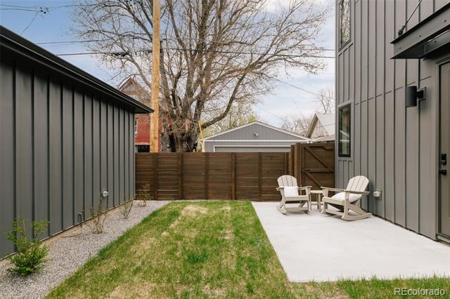 2327 W 33rd Avenue