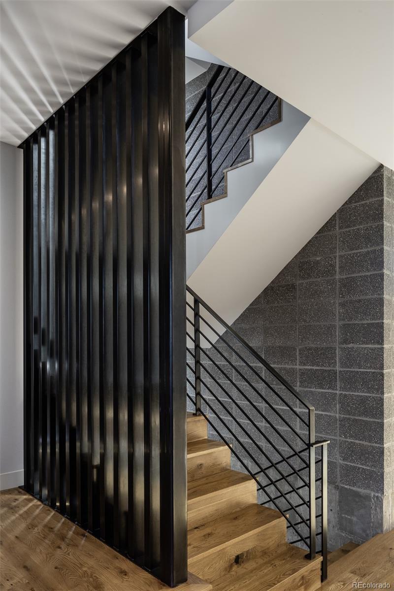 3011 Lawrence Street