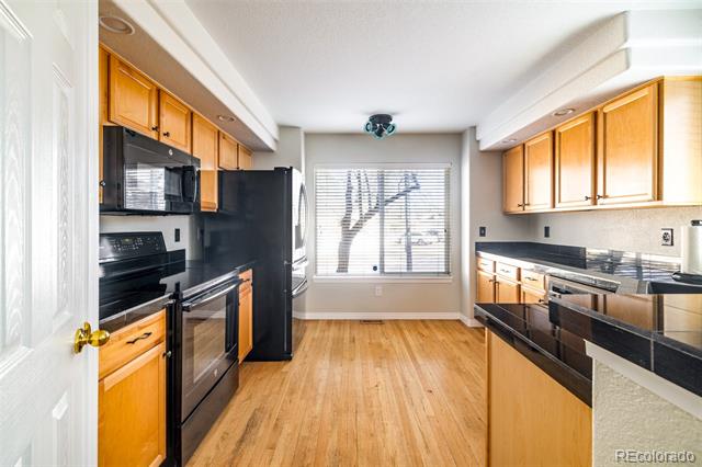 2454 S Scranton Way