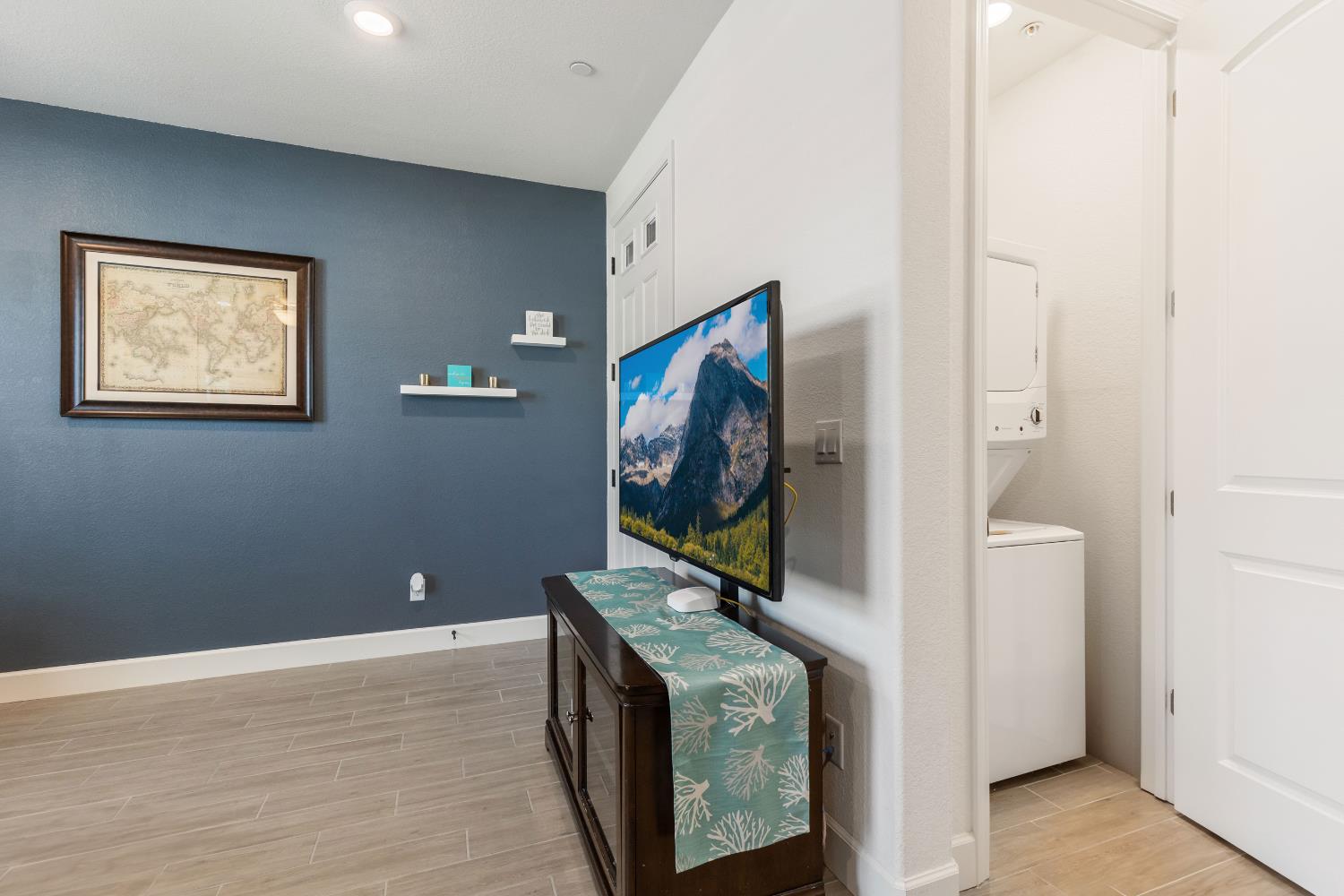 4056 Swing Way