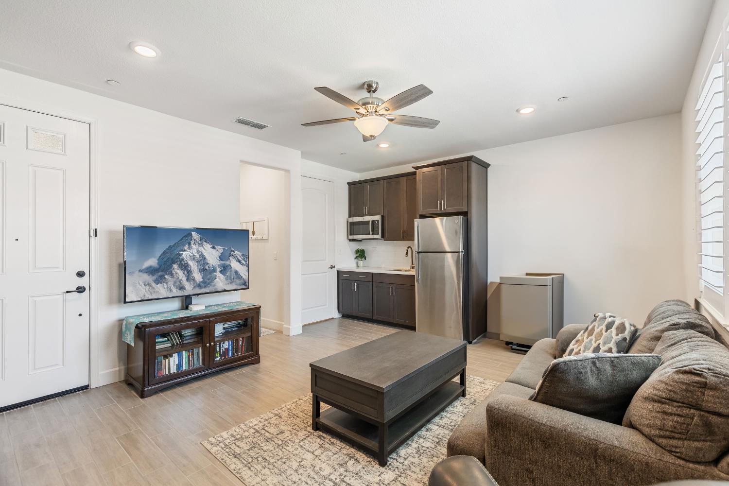 4056 Swing Way