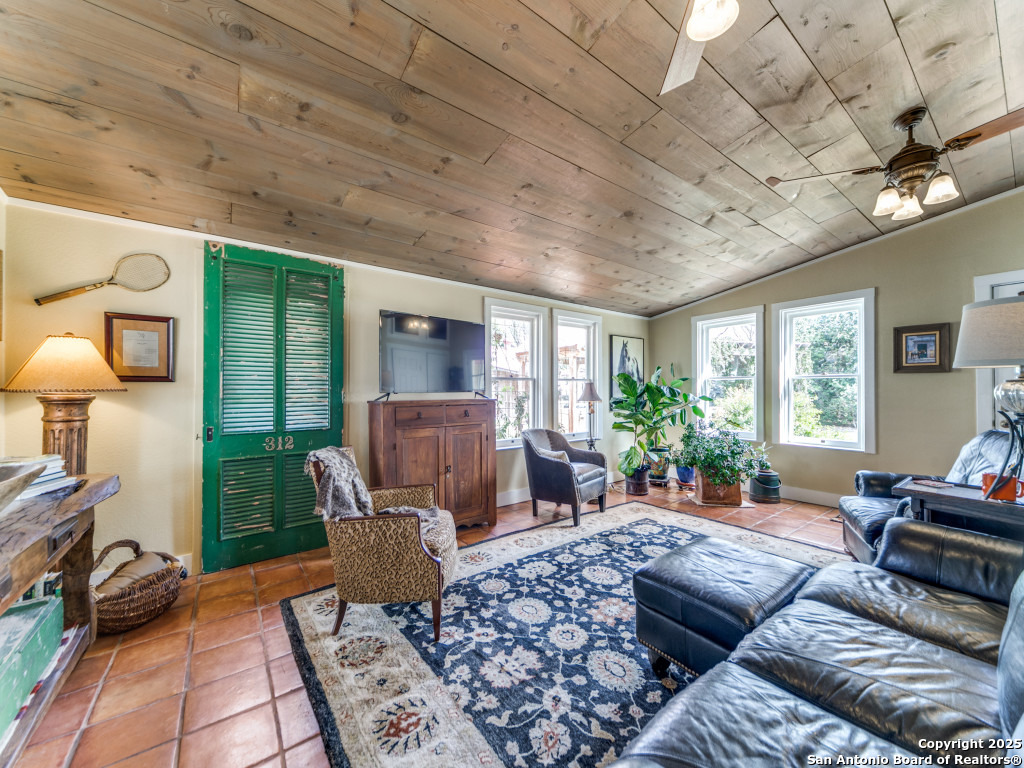 126 IDLEWILDE BLVD