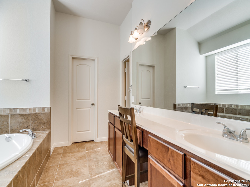 8702 Elkhorn Knoll