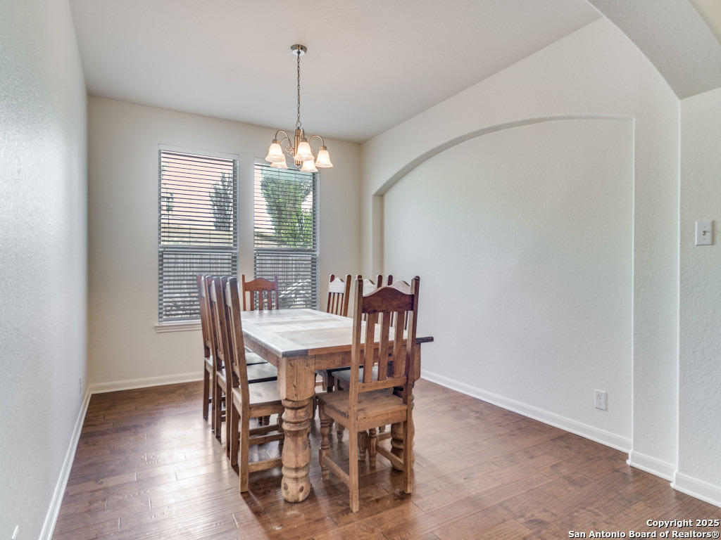 8702 Elkhorn Knoll