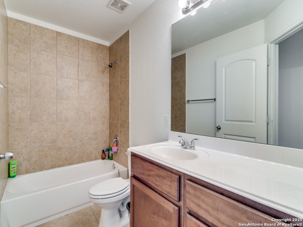 8702 Elkhorn Knoll