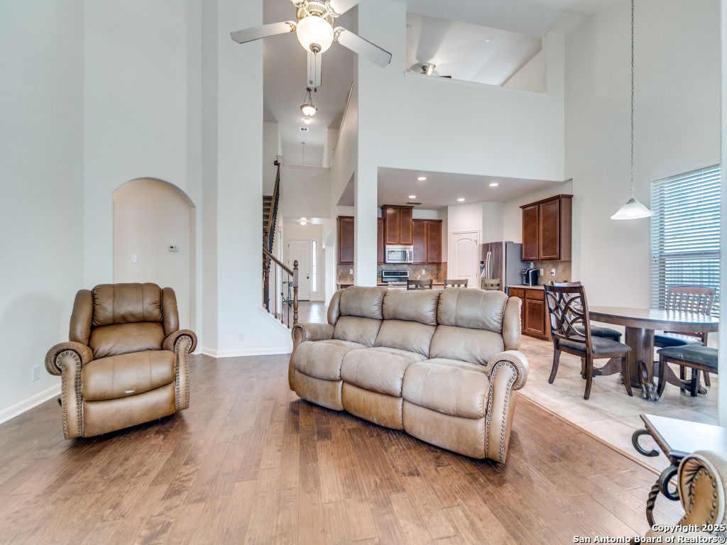 8702 Elkhorn Knoll