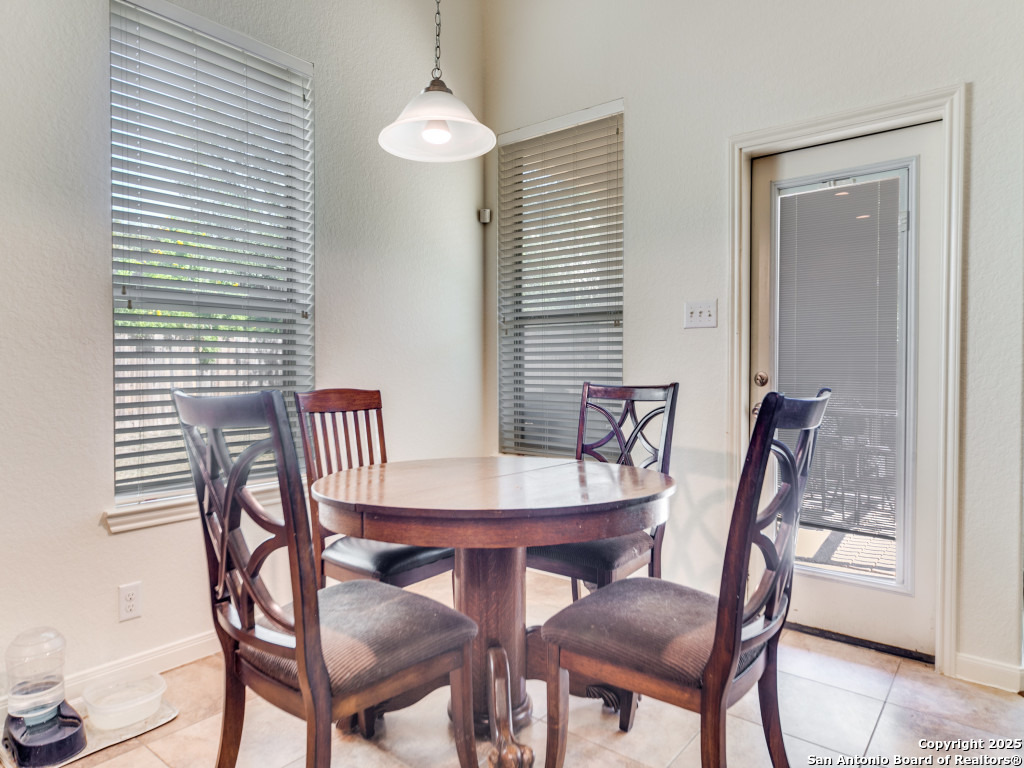 8702 Elkhorn Knoll