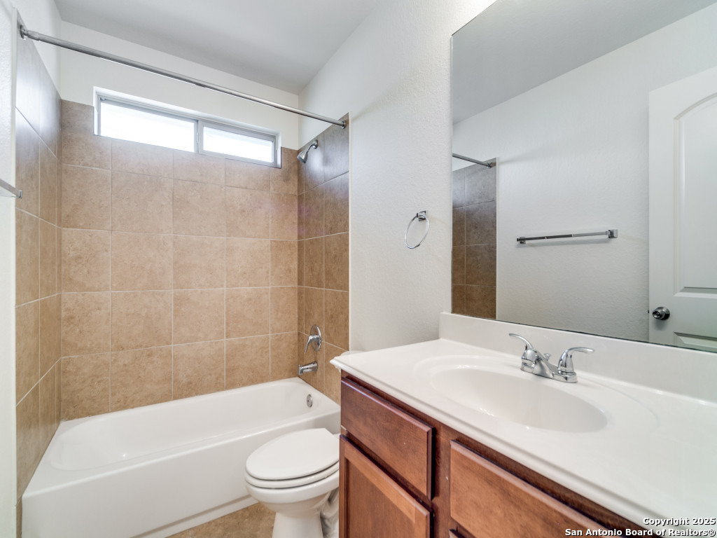 8702 Elkhorn Knoll