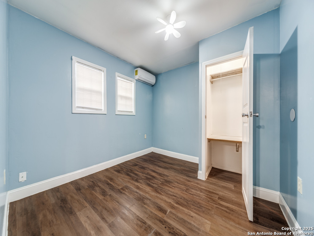 705 Walnut Way