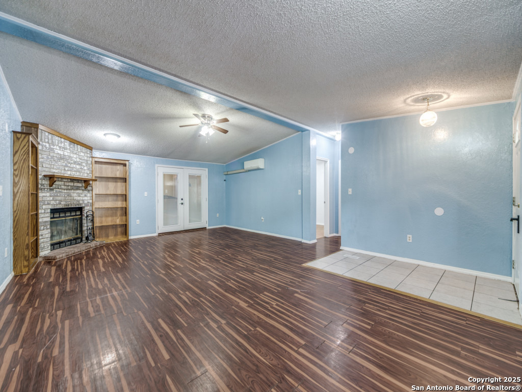 705 Walnut Way