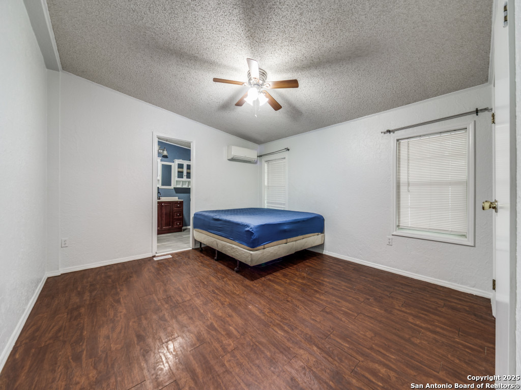 705 Walnut Way
