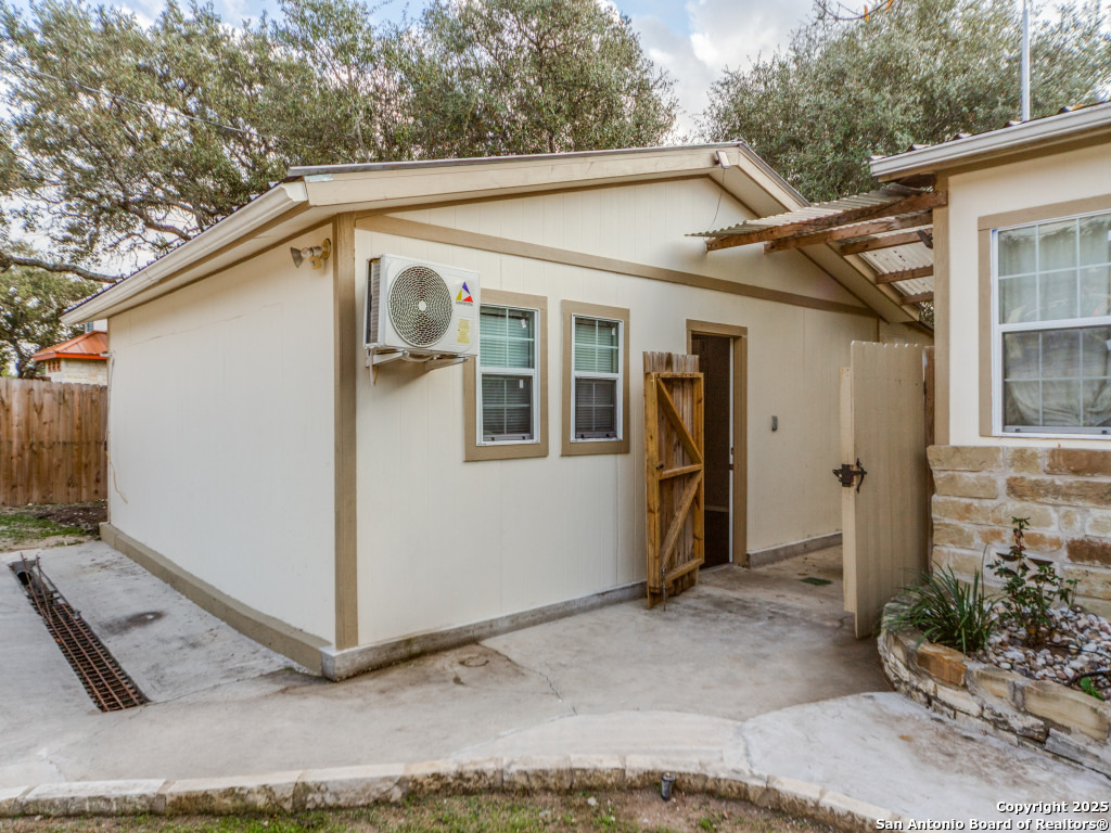 705 Walnut Way