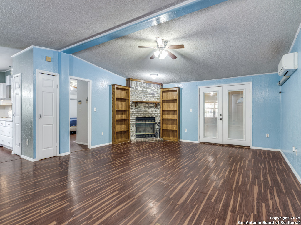 705 Walnut Way