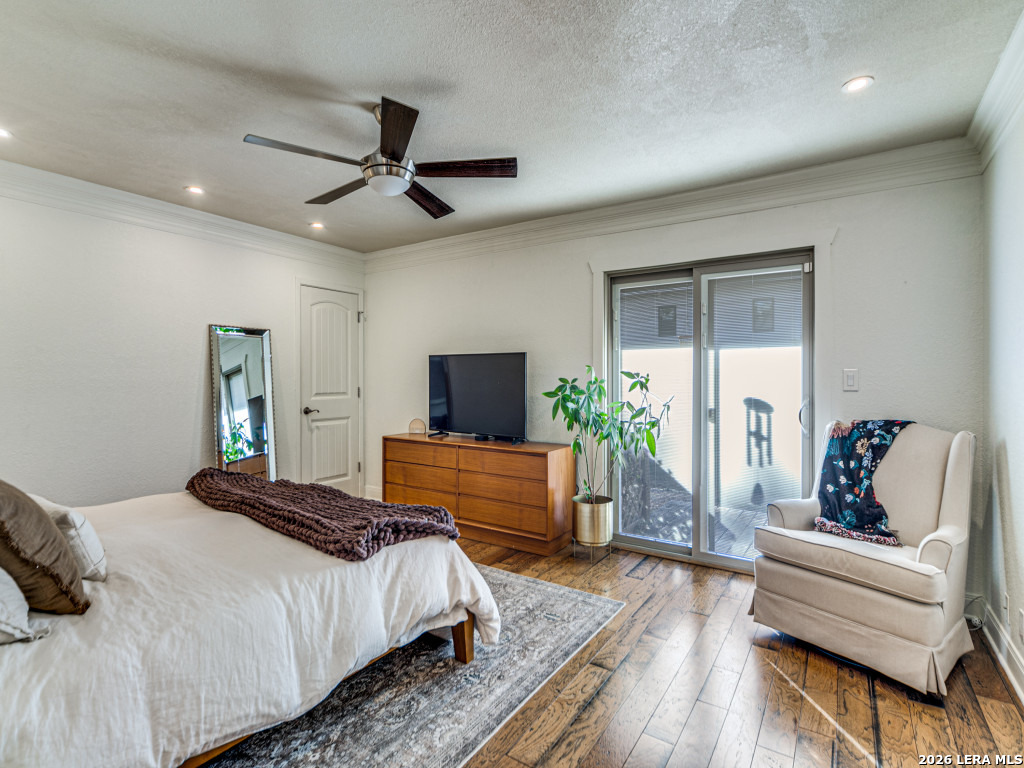 310 Oak Park