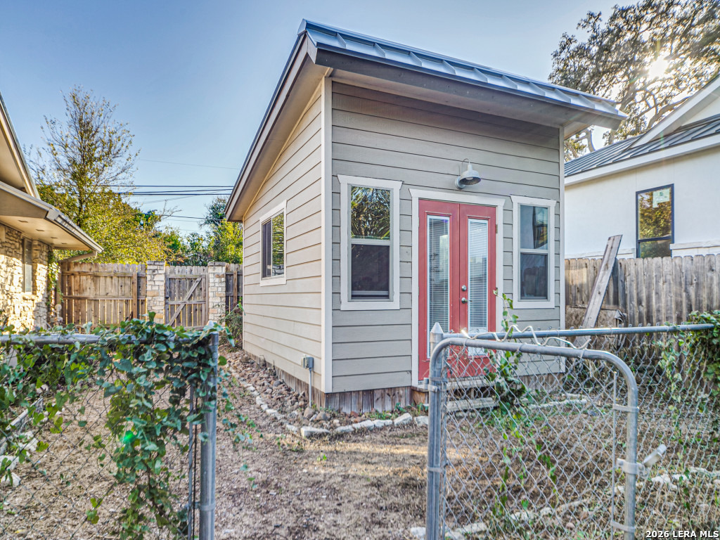 310 Oak Park