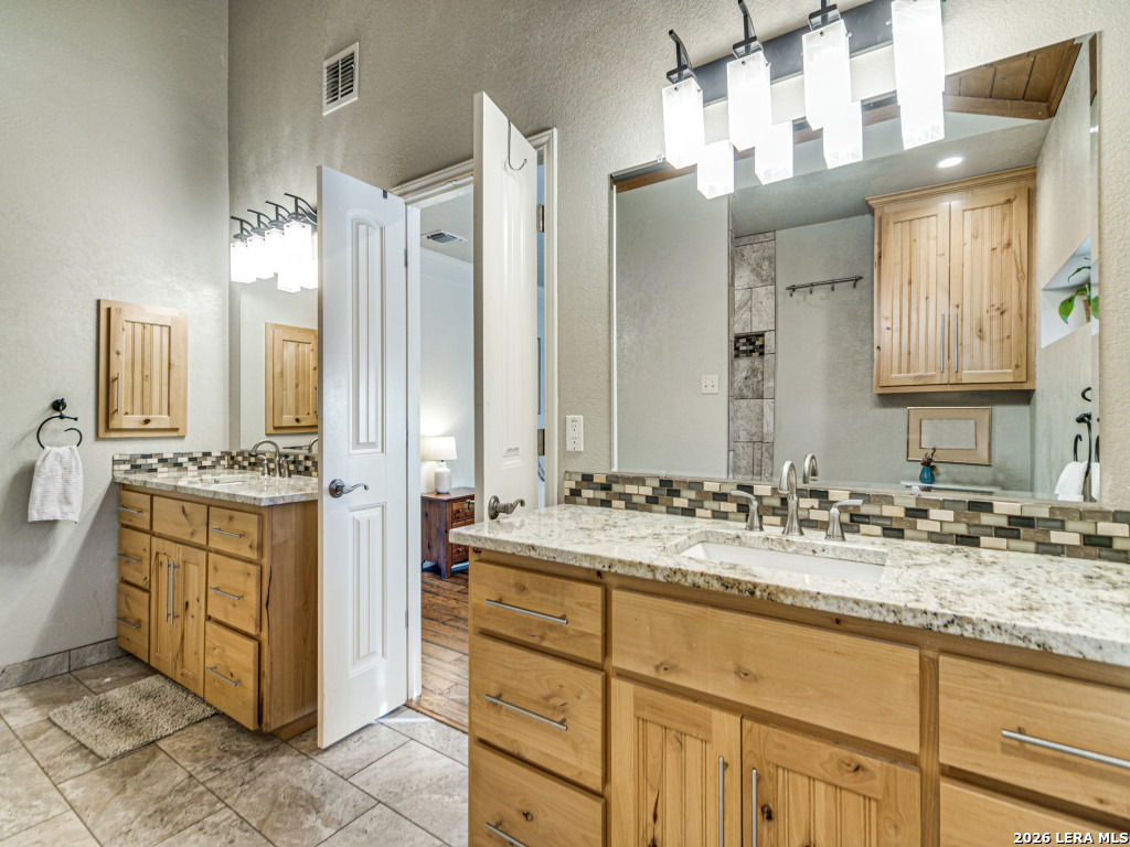 310 Oak Park