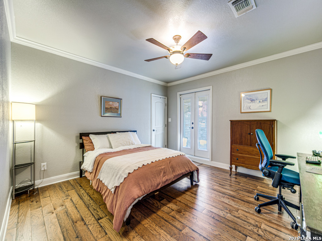 310 Oak Park