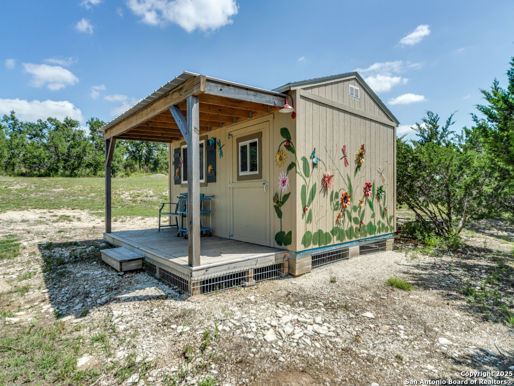 121 Pond View