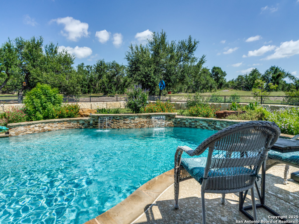121 Pond View