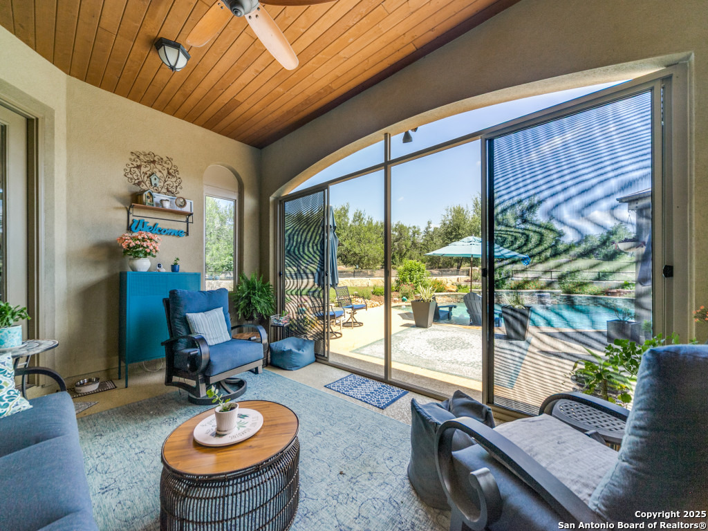 121 Pond View