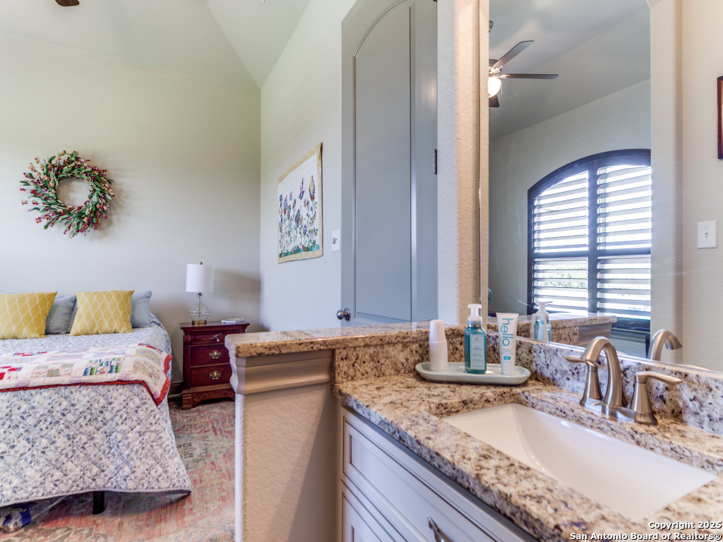 121 Pond View