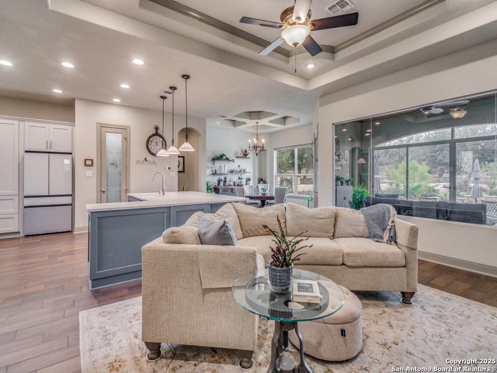 121 Pond View