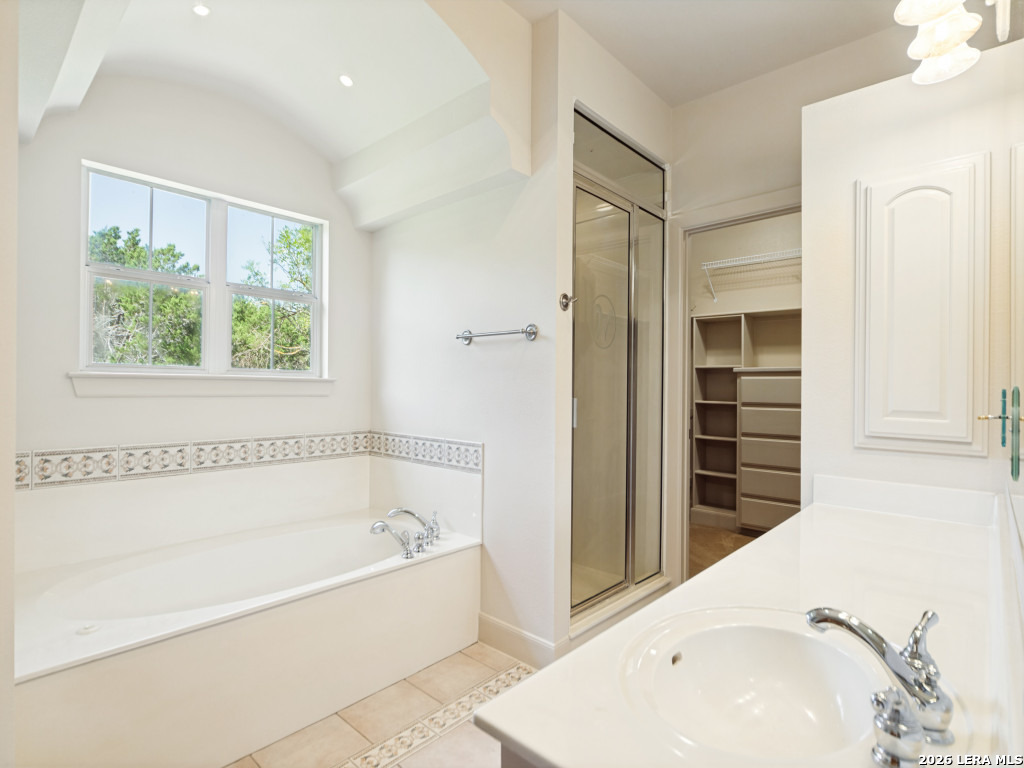403 DEEP HOLLOW DR