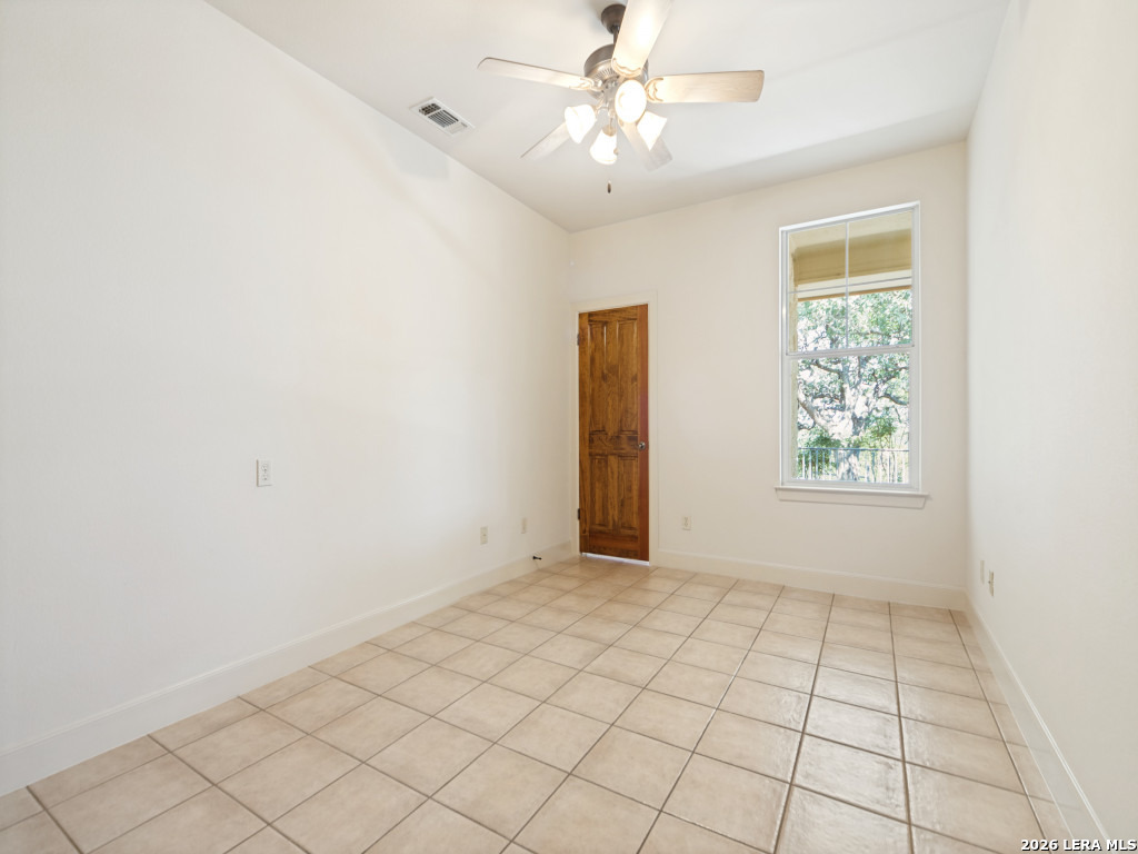 403 DEEP HOLLOW DR