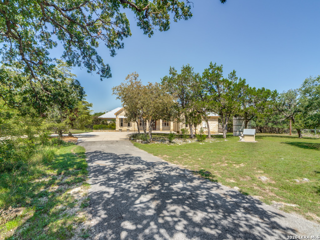 403 DEEP HOLLOW DR