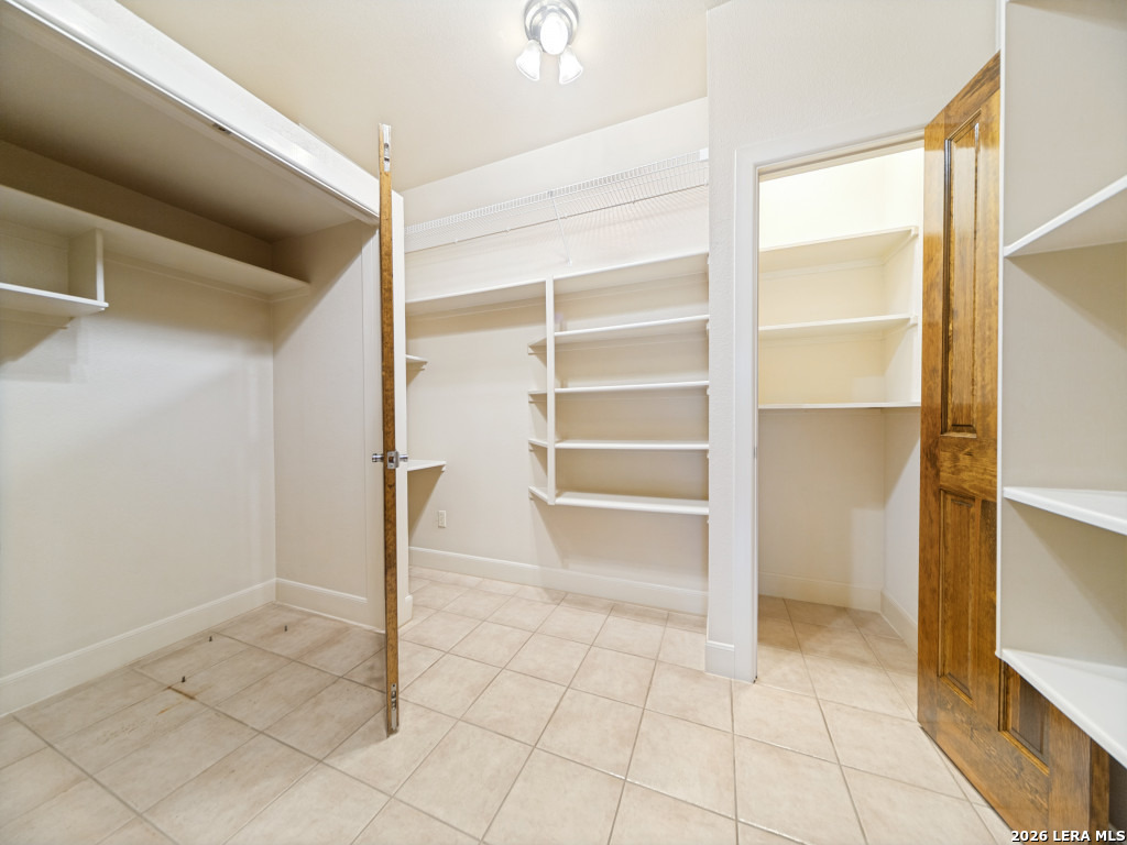 403 DEEP HOLLOW DR