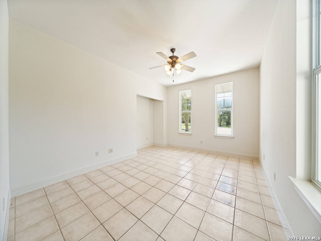 403 DEEP HOLLOW DR