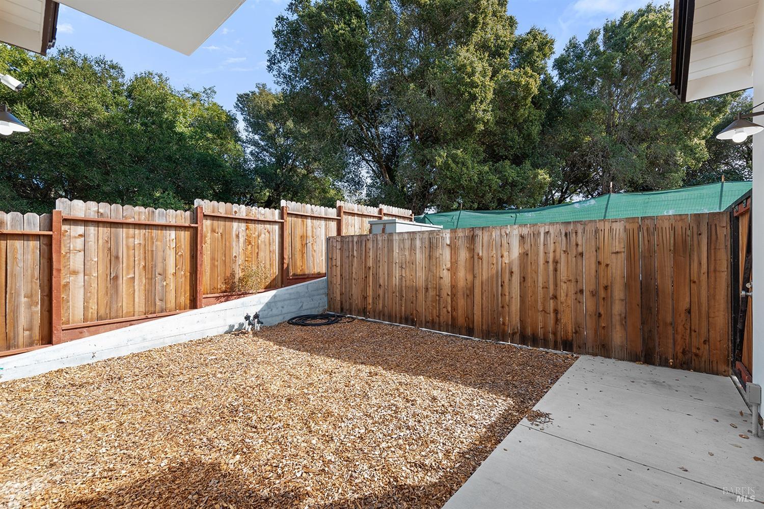 7631-7635 Healdsburg Ave