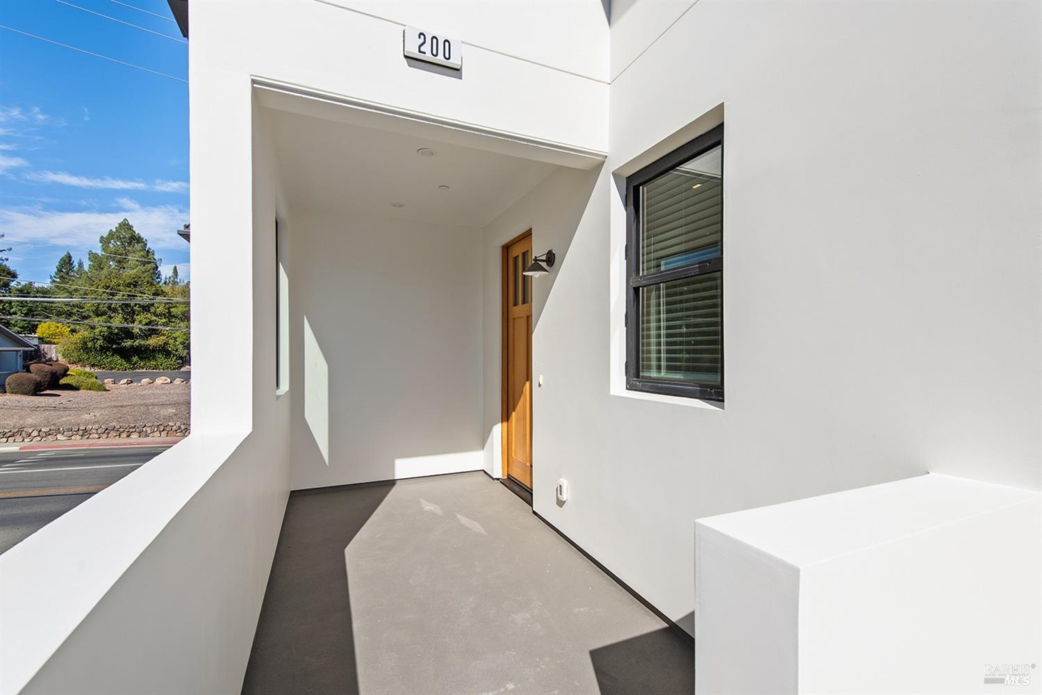 7631-7635 Healdsburg Ave