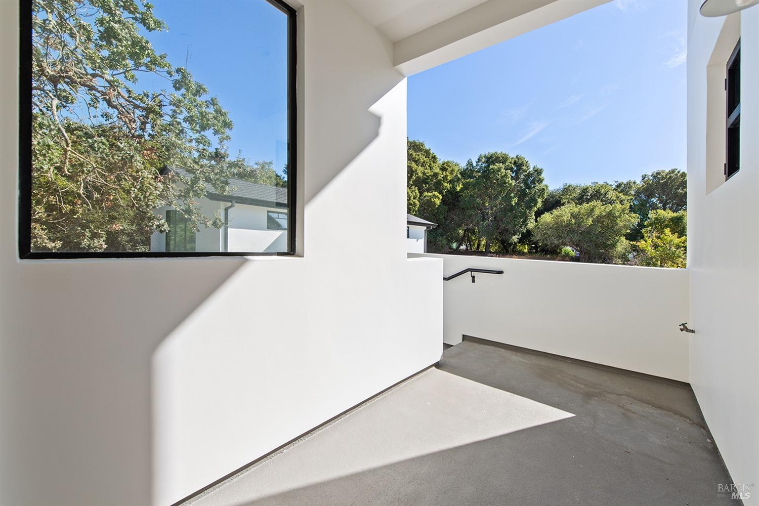 7631-7635 Healdsburg Ave