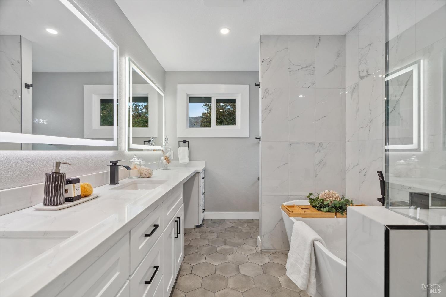 2152 Contra Costa Ct