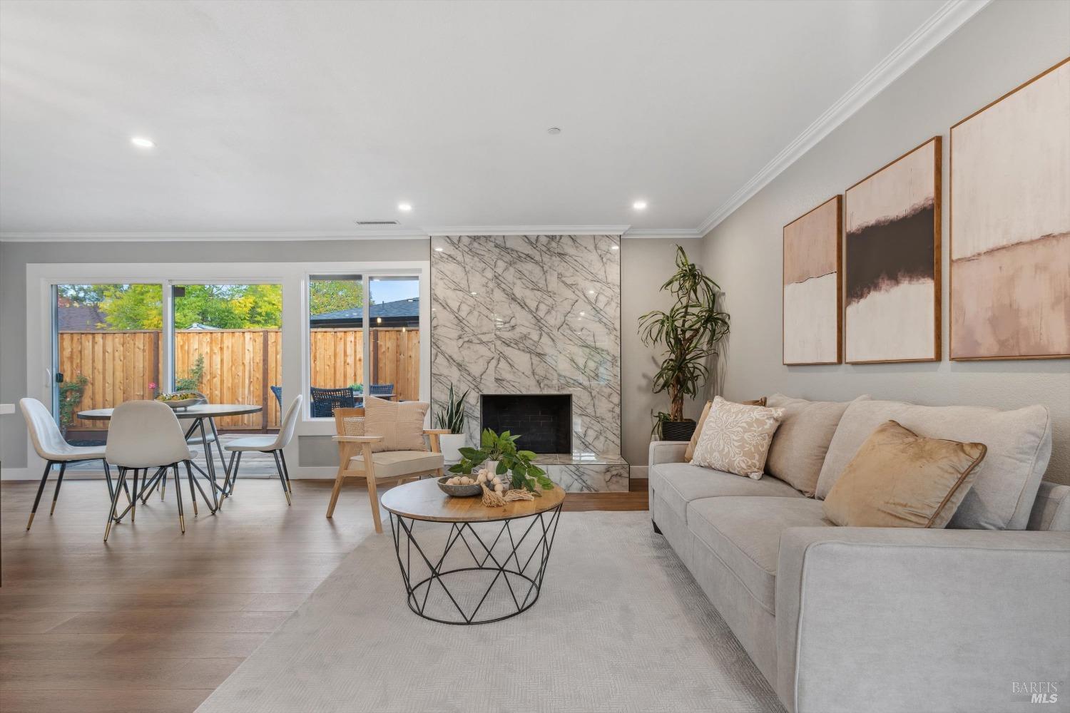 2152 Contra Costa Ct