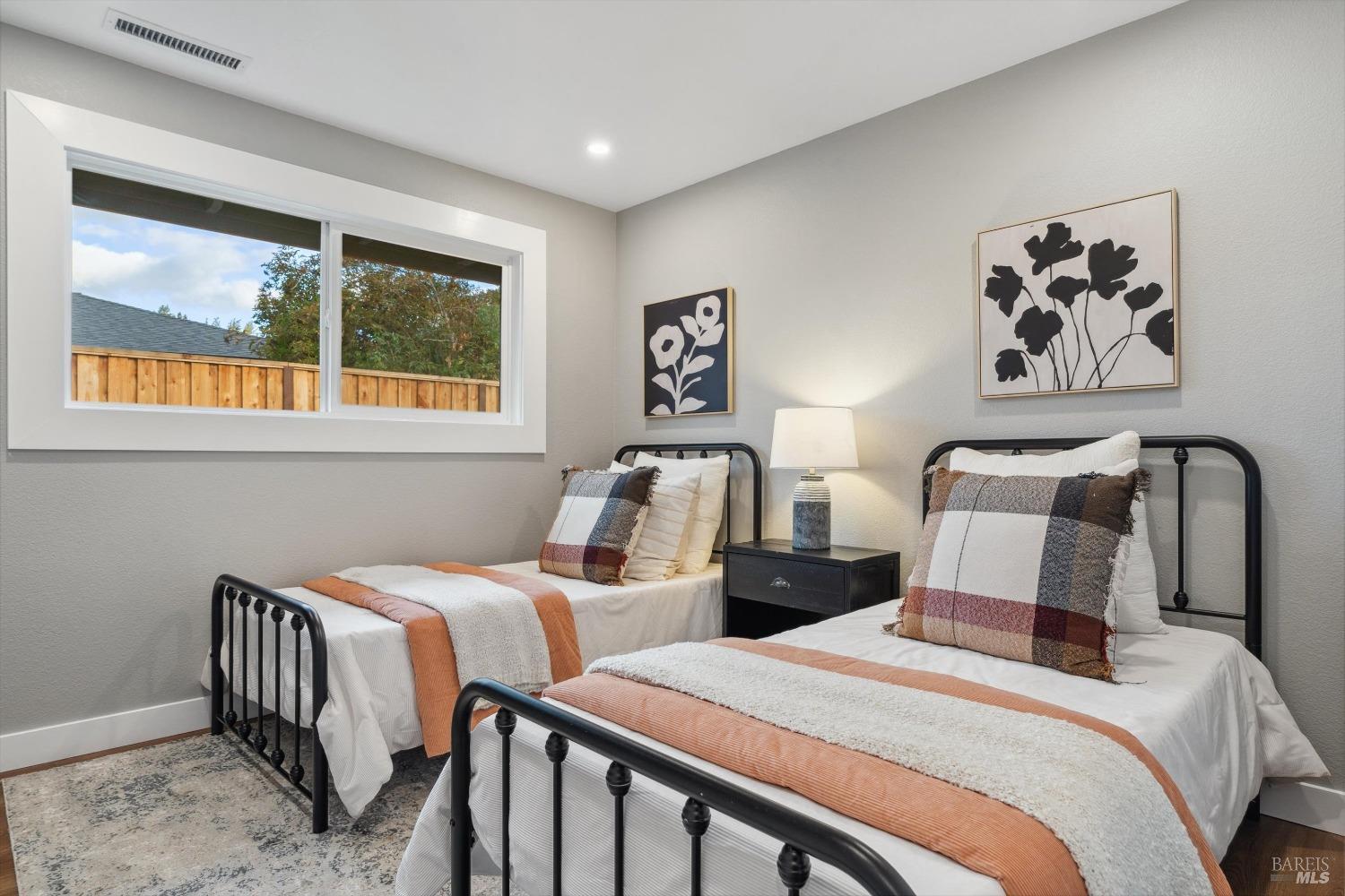 2152 Contra Costa Ct