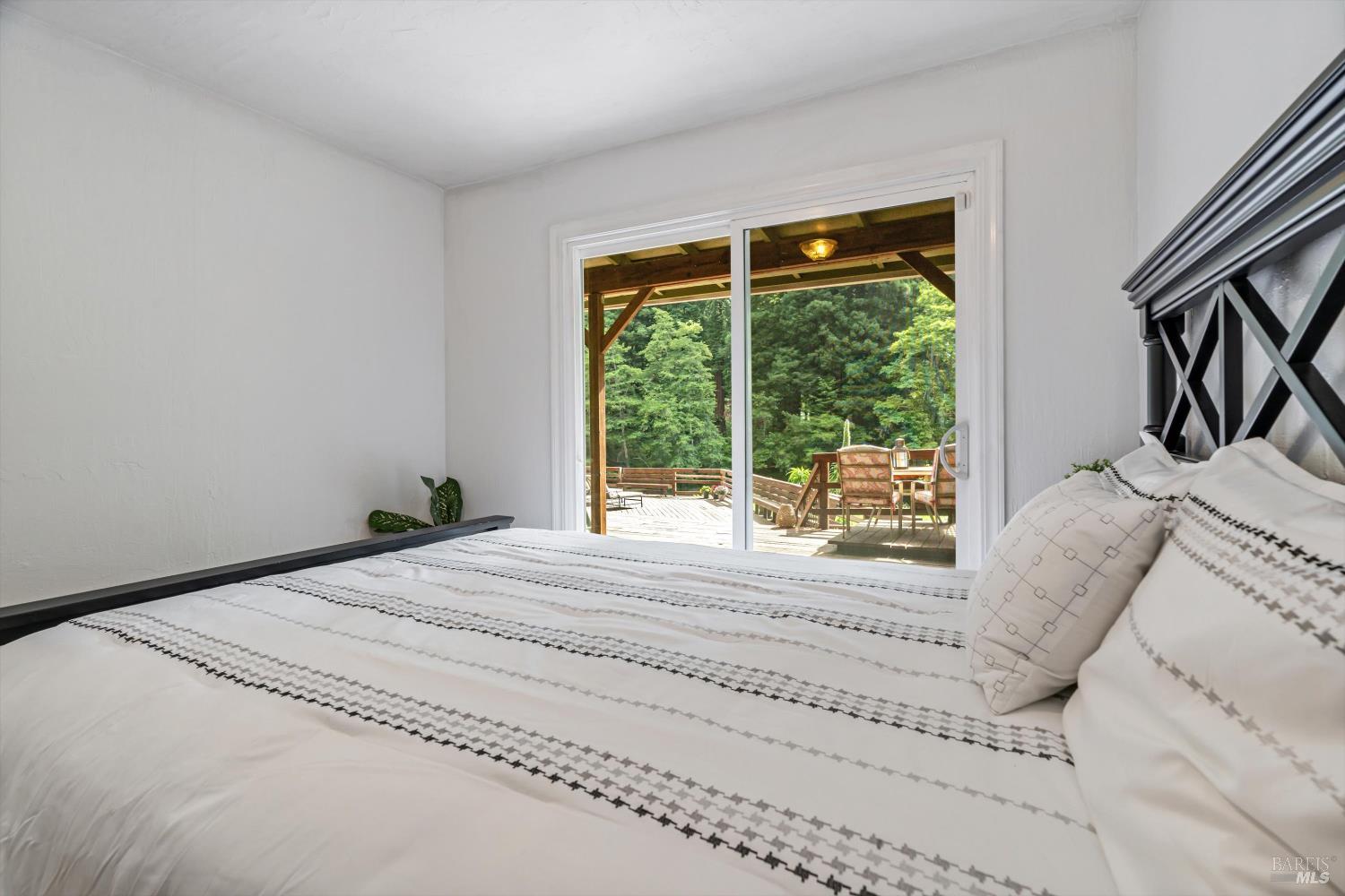 1420 Cazadero Hwy