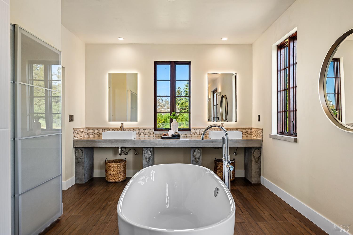 5300 Gravenstein Highway