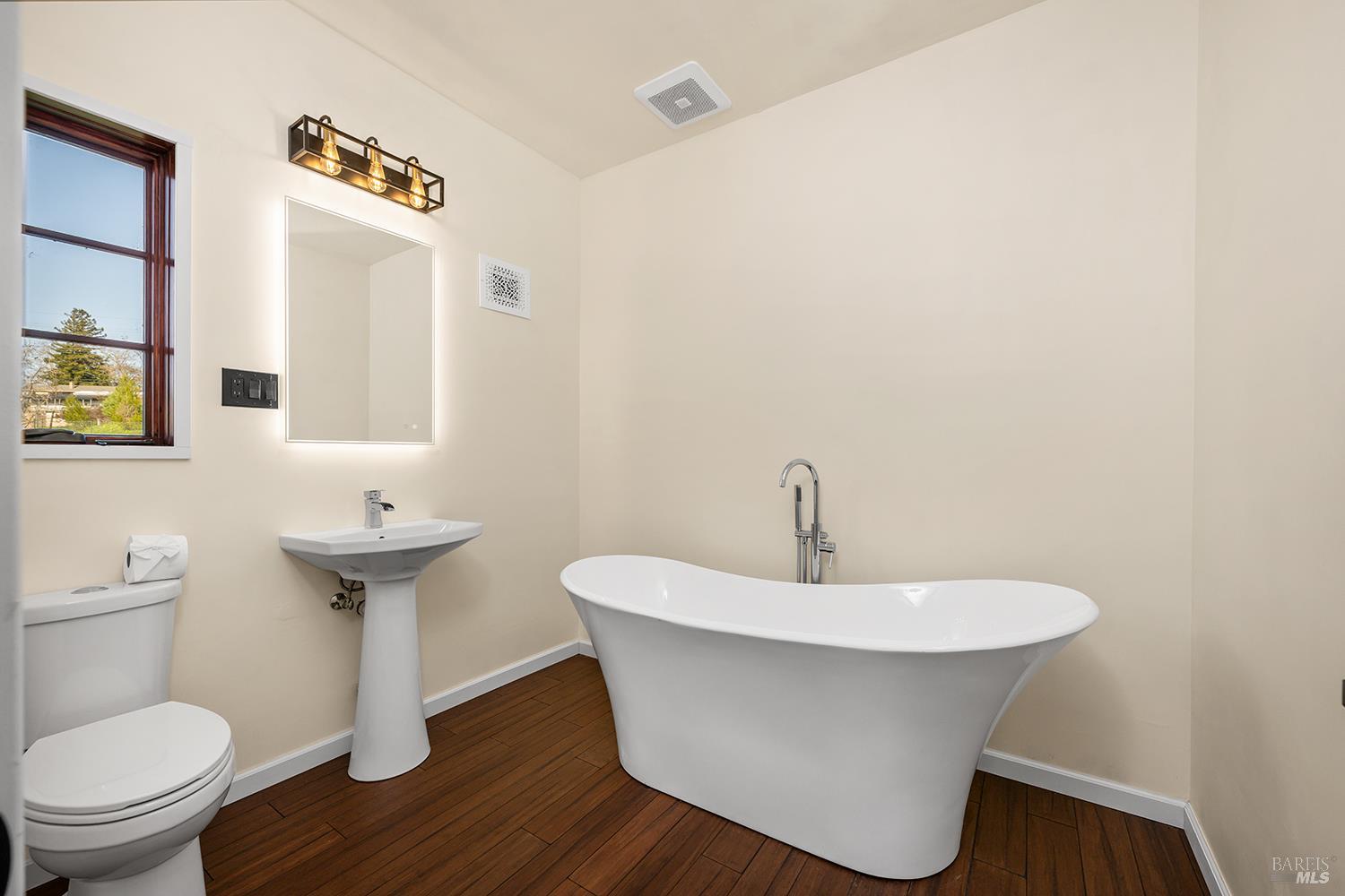 5300 Gravenstein Highway