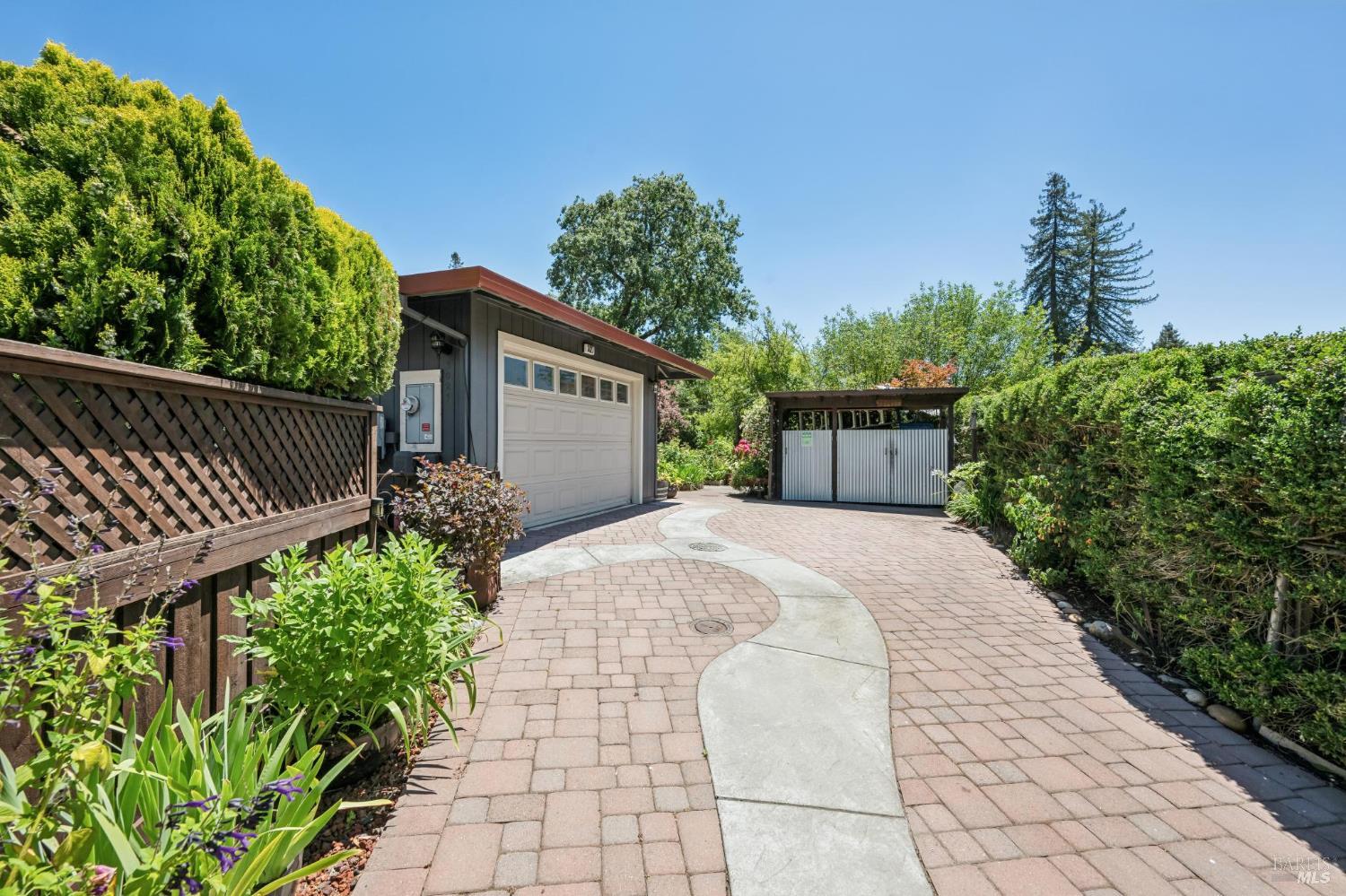 3027 Arroyo Court