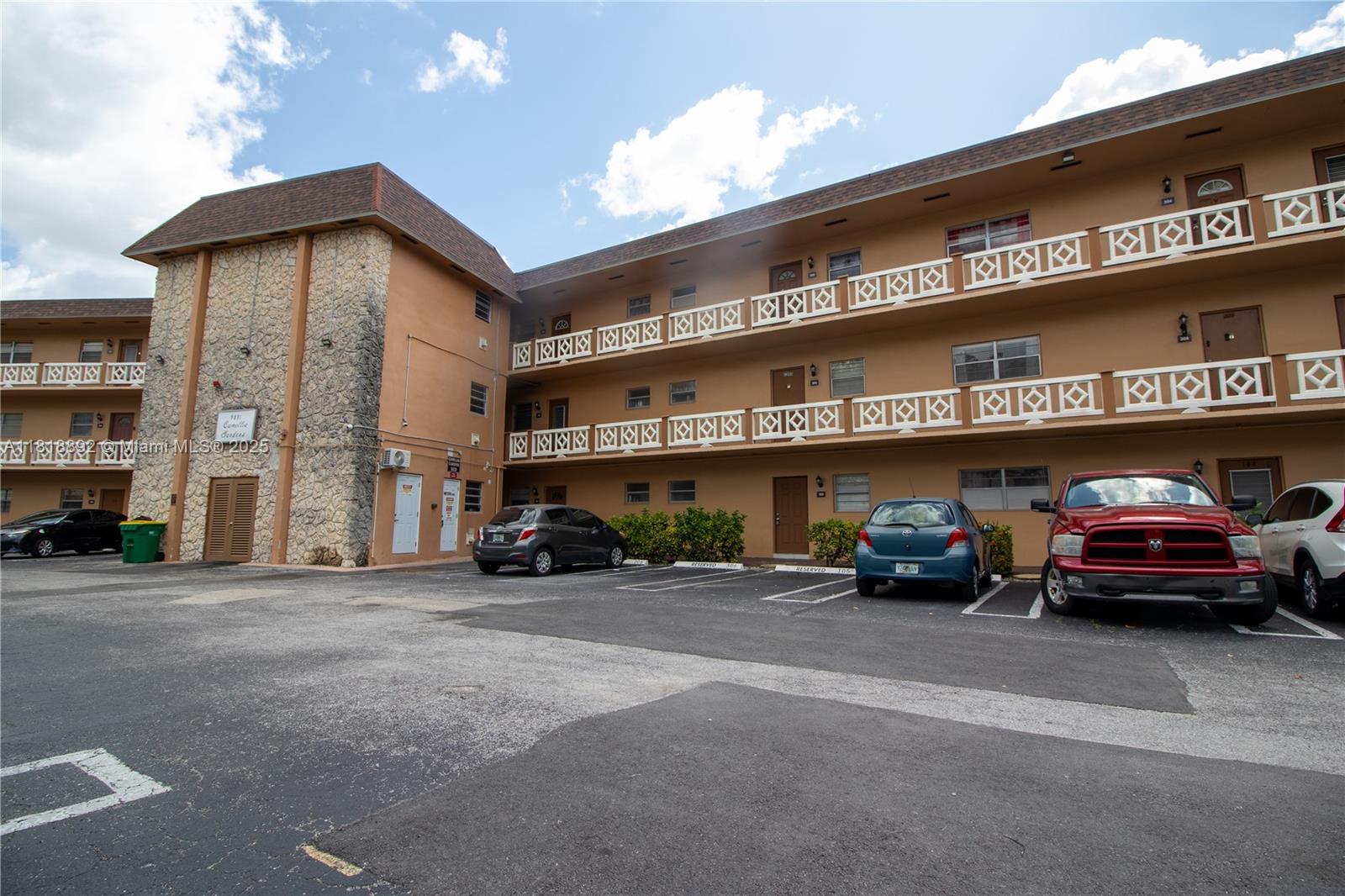 5031 W Oakland Park Blvd # 309