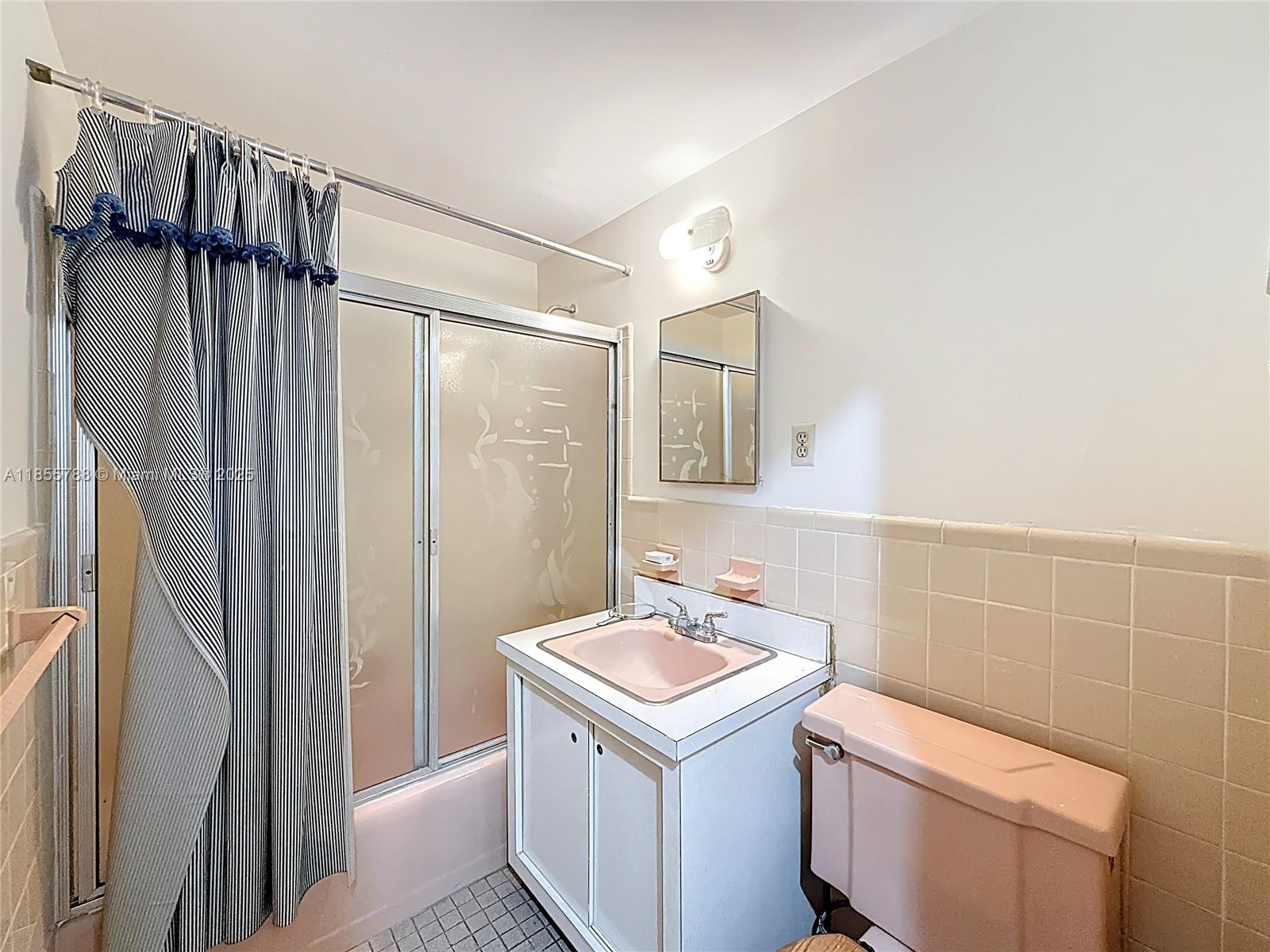 6580 Santona St # A16