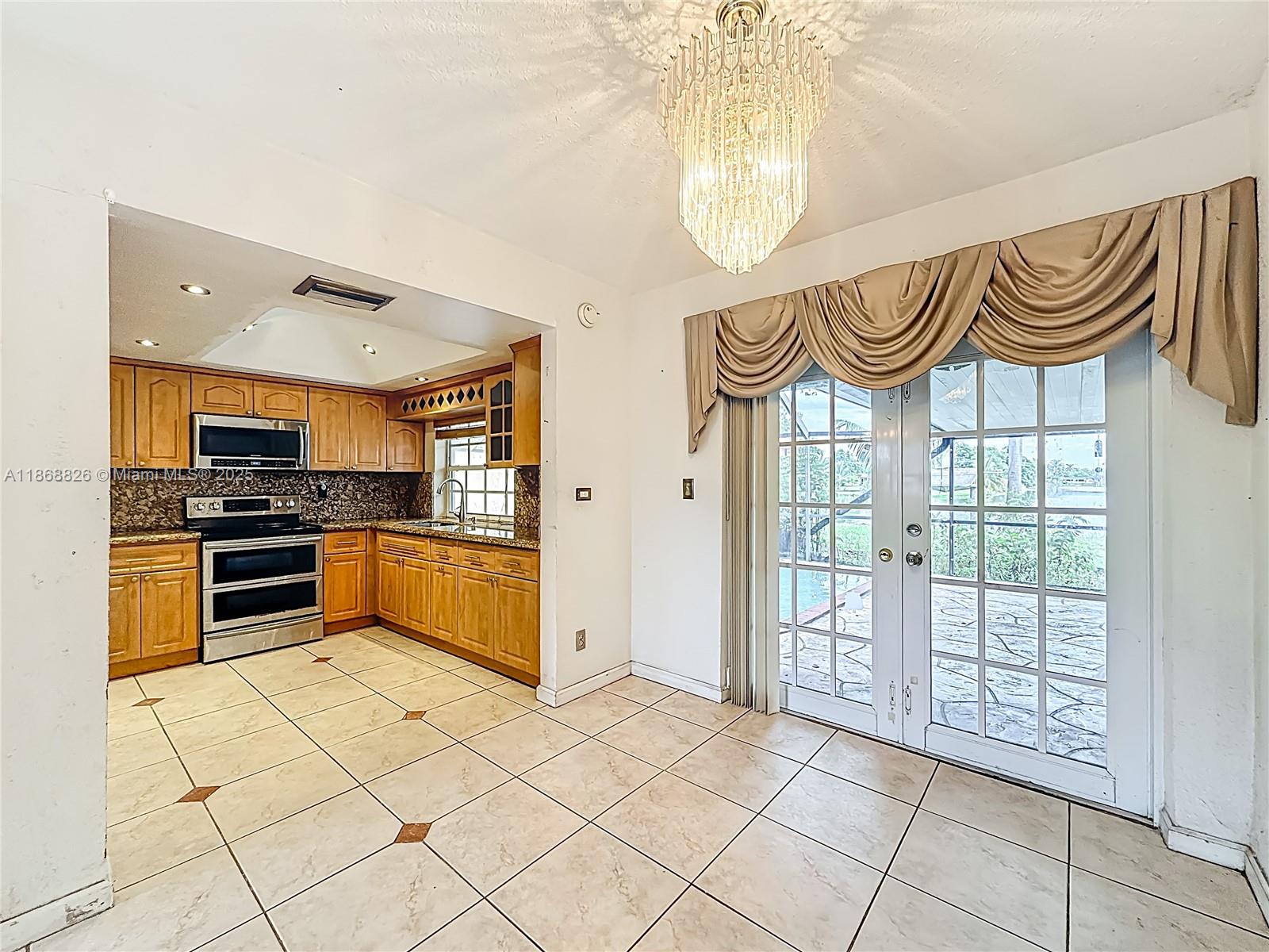 1521 NW 168th Ter