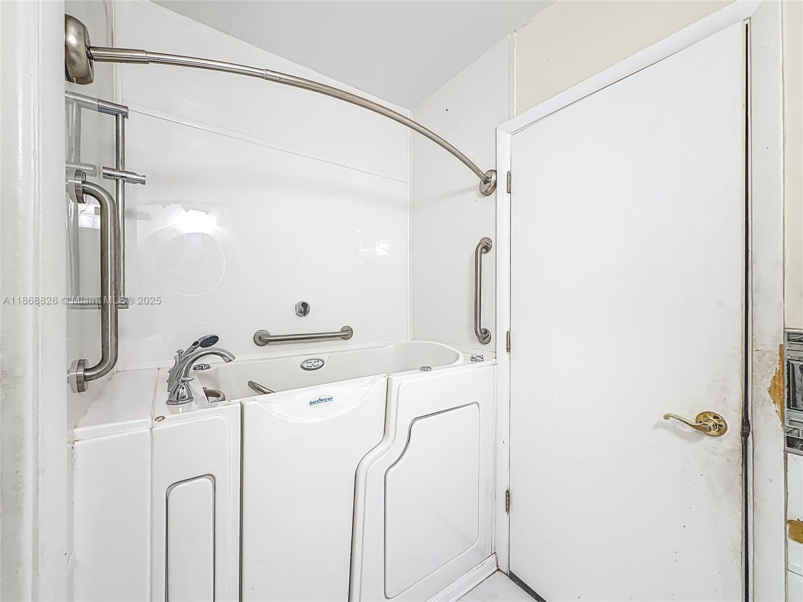 1521 NW 168th Ter