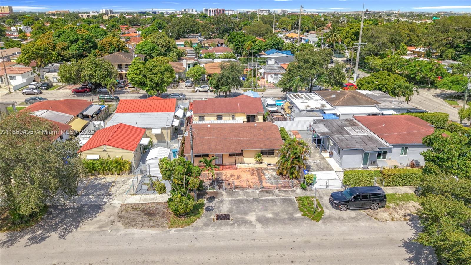 1055 NW 32nd Ct